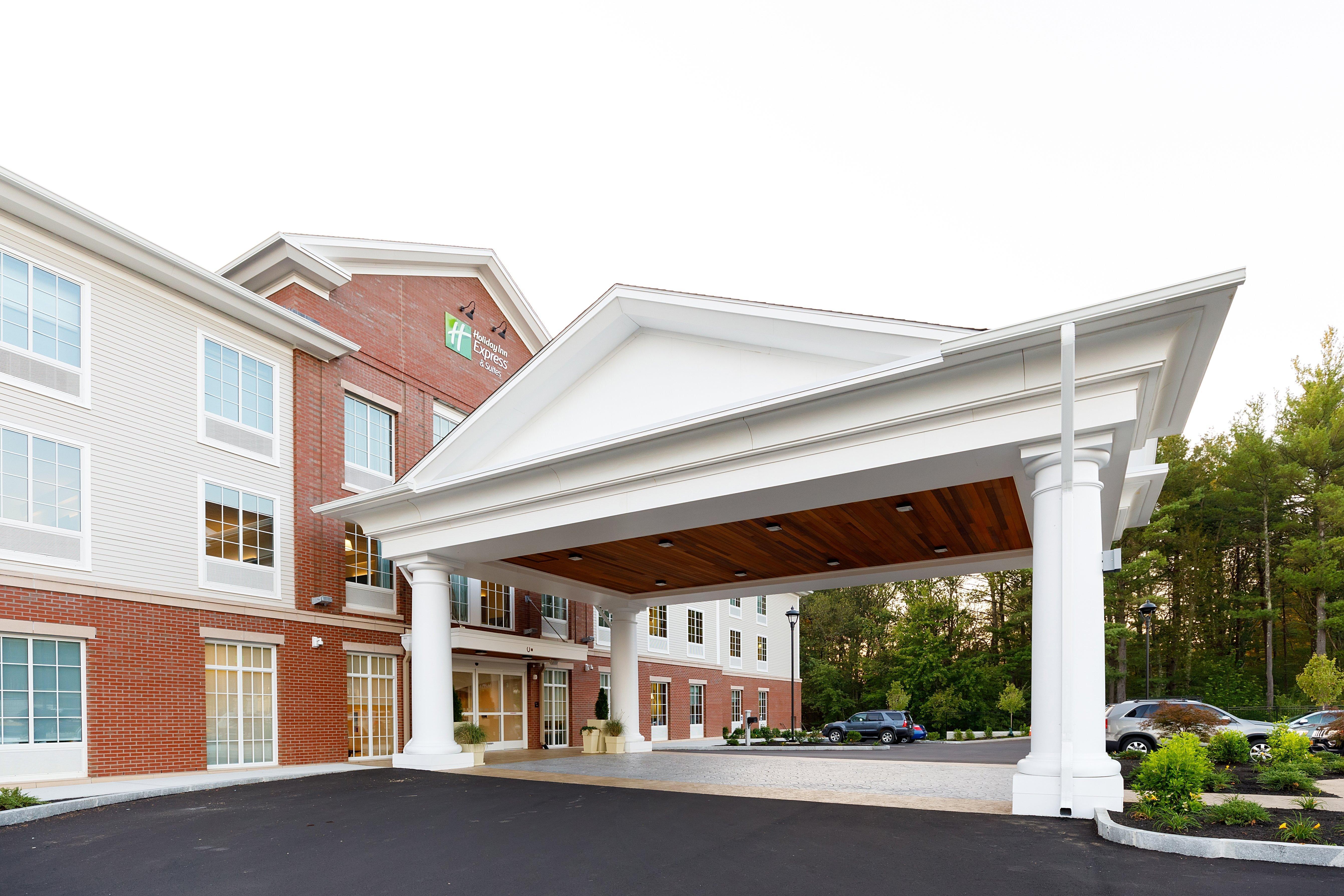 Holiday Inn Express & Suites - Sturbridge By Ihg Exterior photo