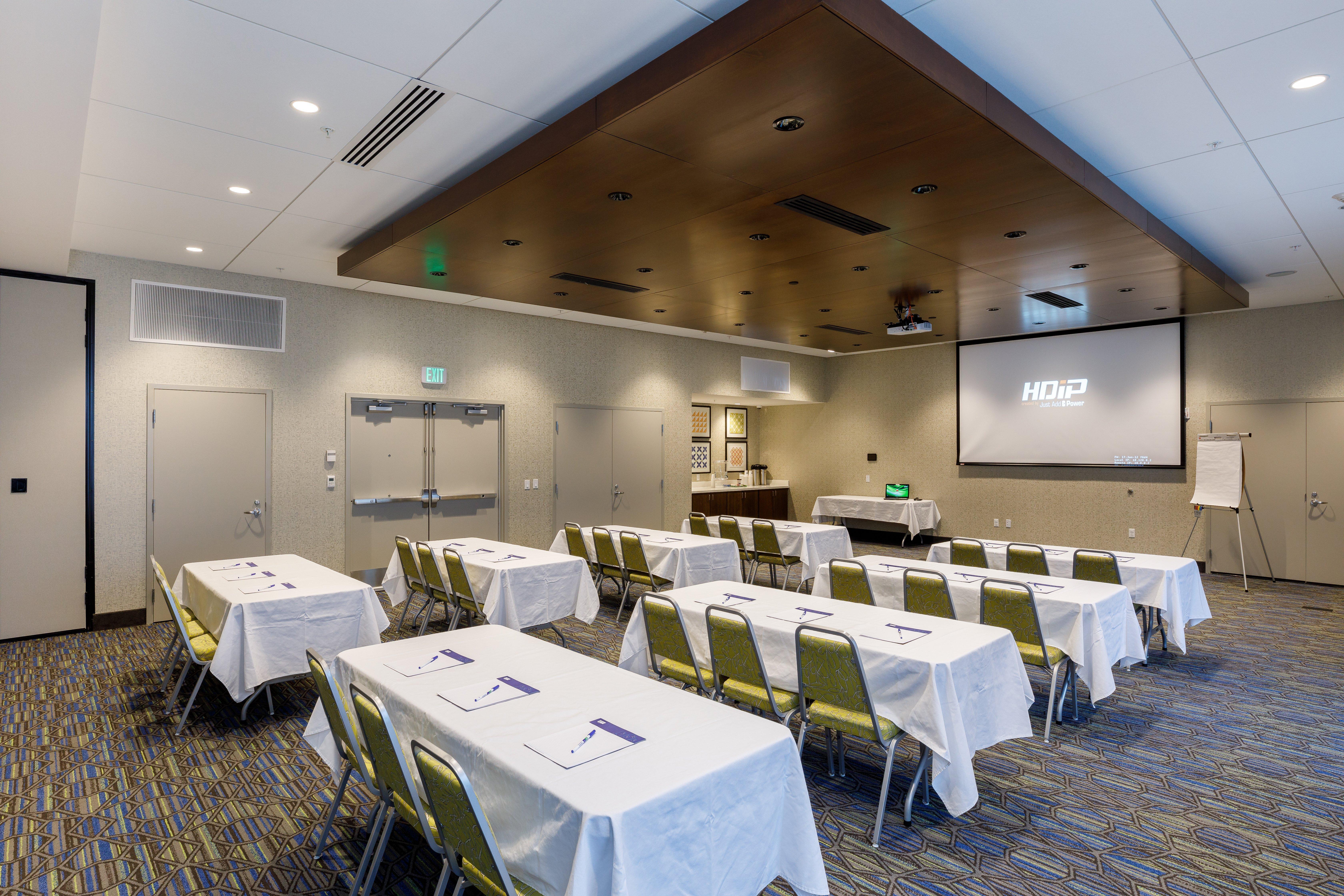 Holiday Inn Express & Suites - Sturbridge By Ihg Exterior photo
