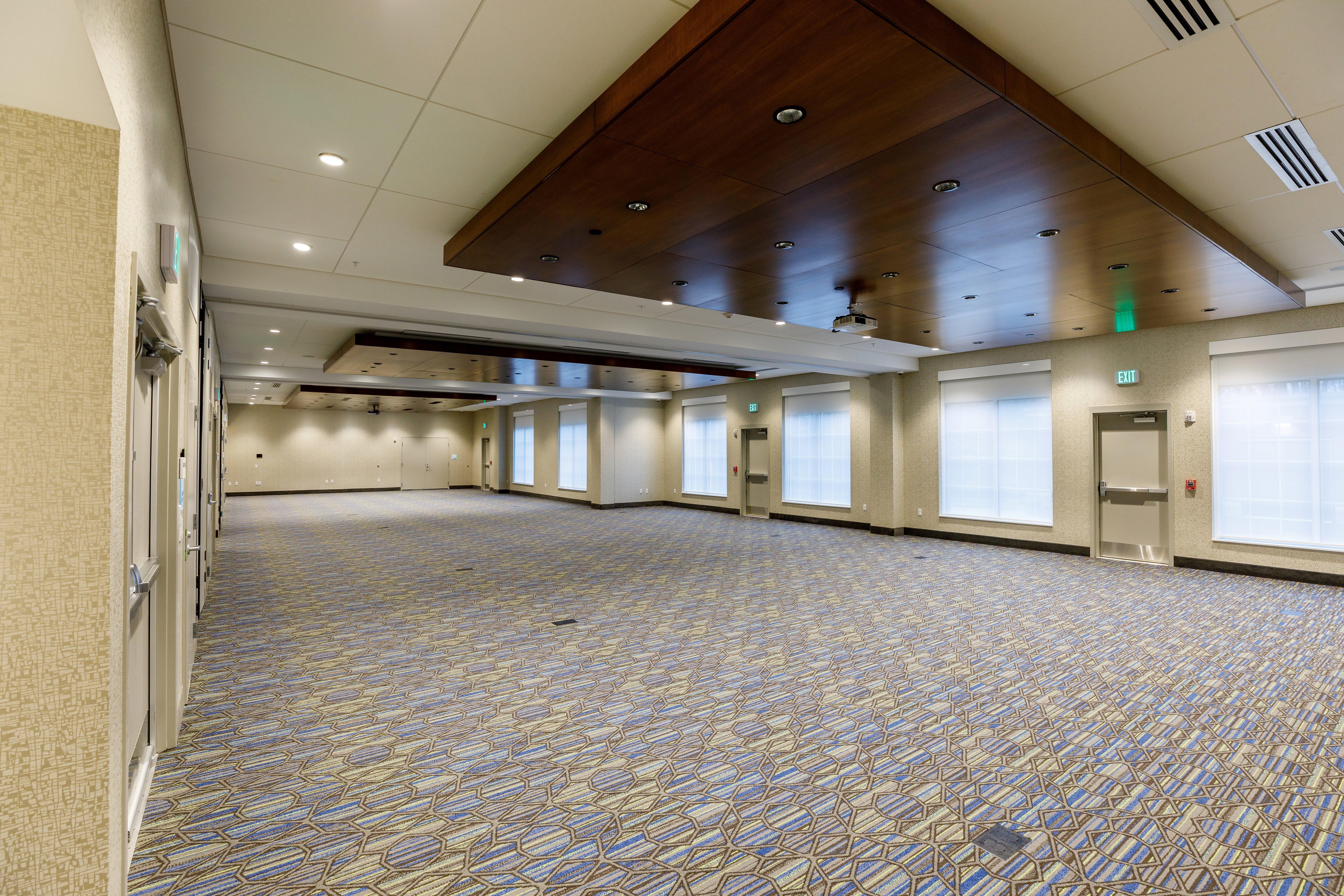 Holiday Inn Express & Suites - Sturbridge By Ihg Exterior photo