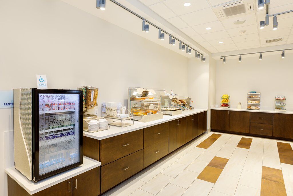 Holiday Inn Express & Suites - Sturbridge By Ihg Exterior photo